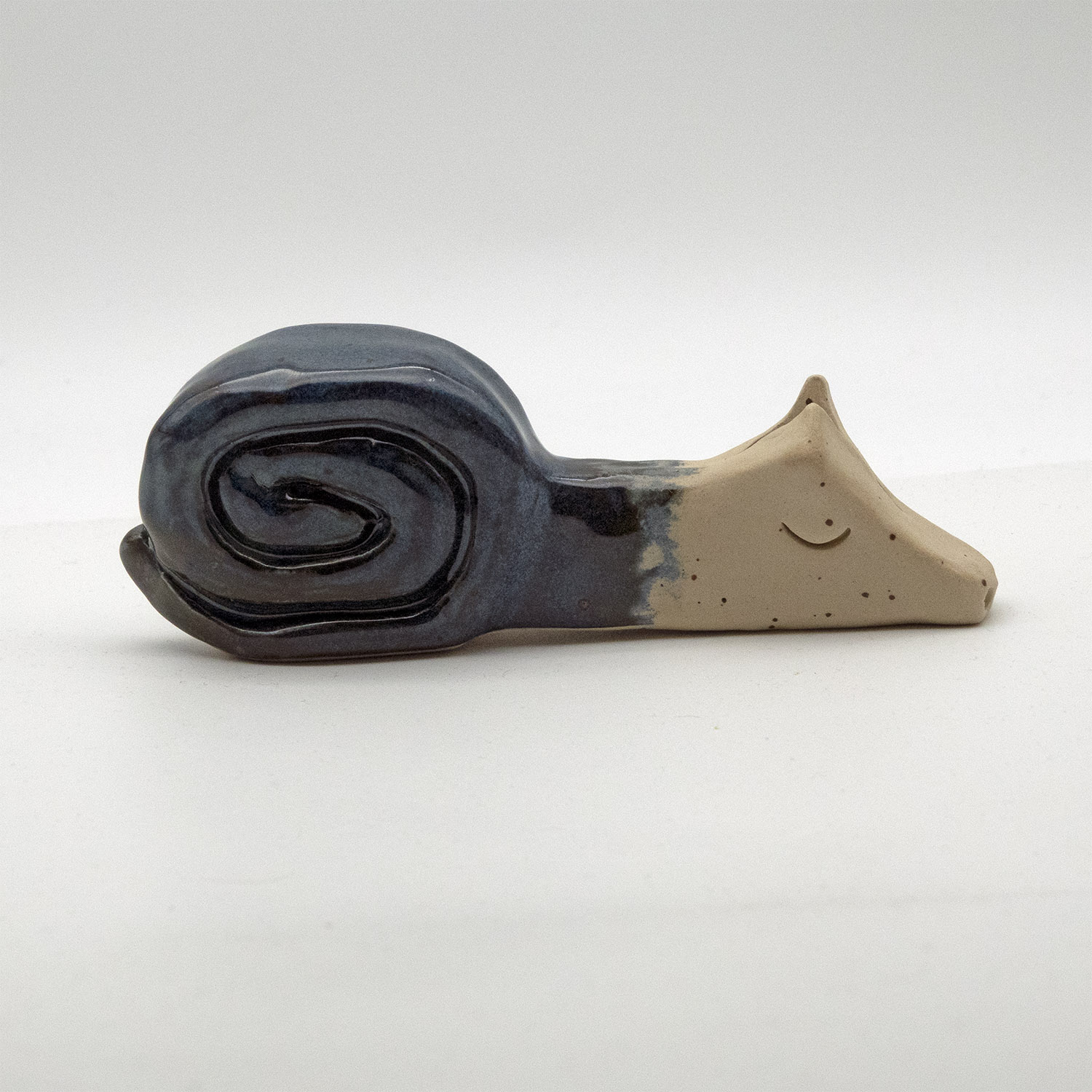 Vilodjur (nummer 29) "Att bli snigel är det mest vilsamma jag gjort." – vilande skulptur i Lera.